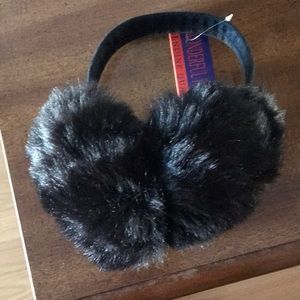 Women’s black ear muffs new with tags